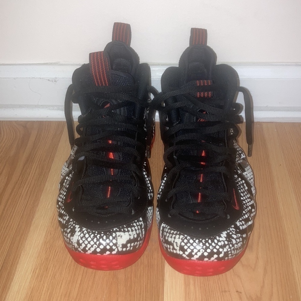 Nike Air Foamposite One 'Albino Snakeskin' View 2